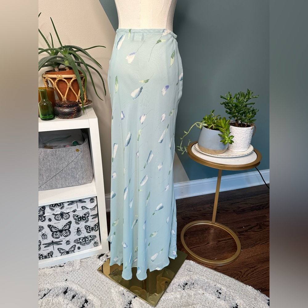 Henri Bendel Vintage Floral Bias Cut Slip Skirt – Size 4 – Made in USA Midi - Picture 5 of 13